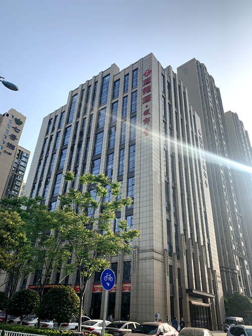 辦公樓中央空調(diào)、中央空調(diào)、湖南中央空調(diào)、中央空調(diào)節(jié)能改造、陜西中央空調(diào)、商用中央空調(diào)